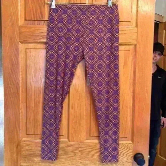 LuLaRoe OS Leggings Purple Mustard Blue Aztec ONE SIZE 2-10 - Picture 1 of 4